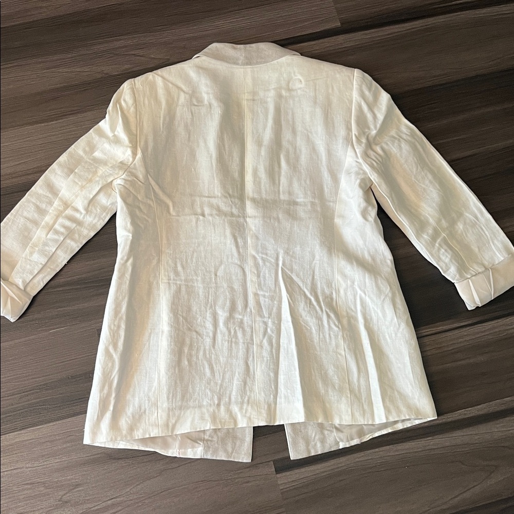 Harve Benard White Linen Open Front Blazer - Picture 11 of 11